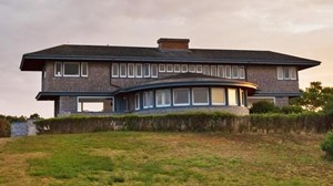 Cape Cod and Martha's Vineyard homes that sleep 14+ - gather the family and hit the beach!